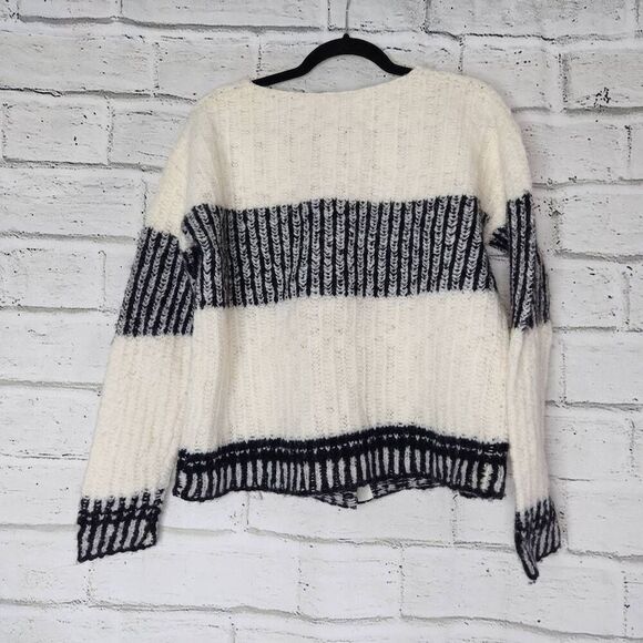 Sundance Womens Wool Striped Snap Front Cardigan Sweater White Black Size Medium - Picture 7 of 12